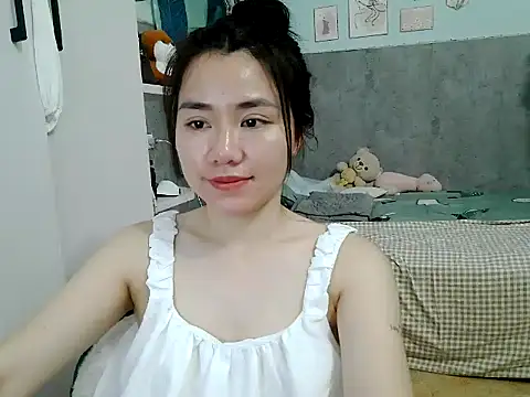 Snapshot of Amy8386 chatting on 04/13/26, 05:55 Amy8386 online show from 04/13/26, 05:55