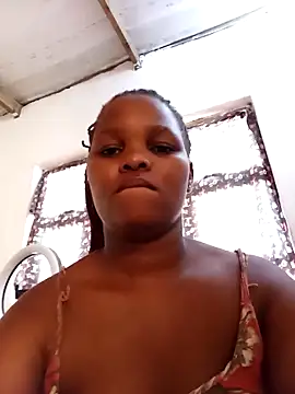 Snapshot of minniemoreee chatting on 02/12/26, 04:45 minniemoreee online show from 02/12/26, 04:45