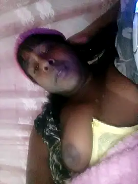 Snapshot of Hellentrans24 chatting on 04/08/26, 10:33 Hellentrans24 online show from 04/08/26, 10:33