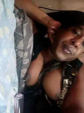 Snapshot of Hellentrans24 chatting on 03/13/26, 07:24 Hellentrans24 online show from 03/13/26, 07:24