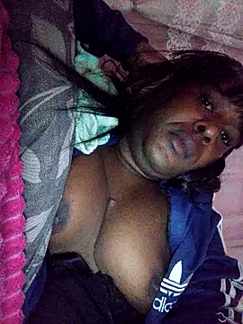 Snapshot of Hellentrans24 chatting on 04/05/26, 01:34 Hellentrans24 online show from 04/05/26, 01:34