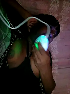 Snapshot of Hellentrans24 chatting on 04/14/26, 06:07 Hellentrans24 online show from 04/14/26, 06:07