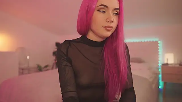 Sarah Pink online show from 01/18/25, 05:26