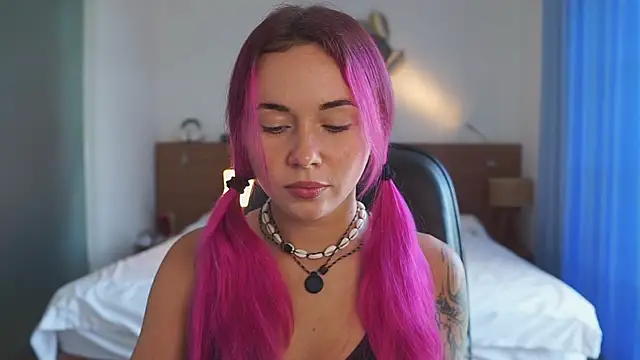 Sarah Pink online show from 01/14/26, 01:53