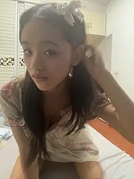 Snapshot of srr6677 chatting on 06/15/26, 11:43 srr6677 online show from 06/15/26, 11:43
