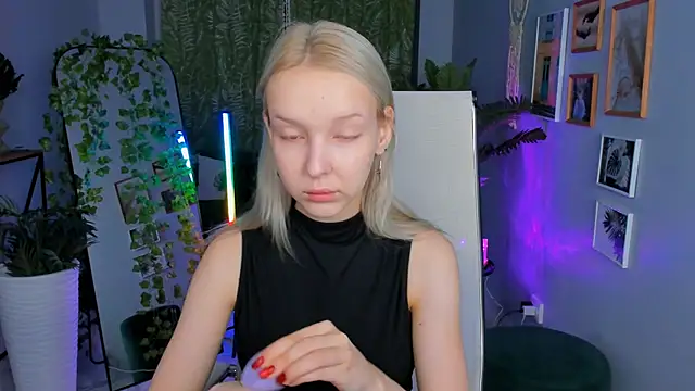 MaoqiBeverly online show from 03/27/26, 05:27