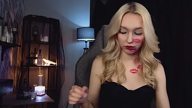 Snapshot of MaoqiBeverly chatting on 02/13/26, 07:25 MaoqiBeverly online show from 02/13/26, 07:25