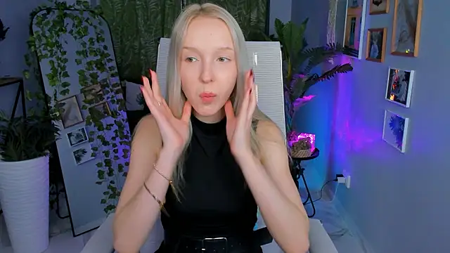 MaoqiBeverly online show from 03/27/26, 08:37