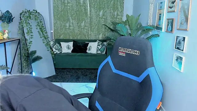 MaoqiBeverly online show from 04/14/26, 05:01