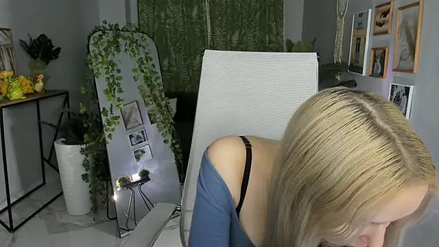 Snapshot of MaoqiBeverly chatting on 04/21/26, 05:58 MaoqiBeverly online show from 04/21/26, 05:58