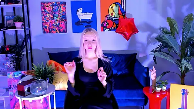 MaoqiBeverly online show from 03/12/26, 08:18