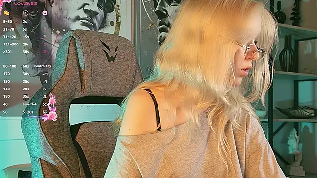 Snapshot of MaoqiBeverly chatting on 06/15/26, 10:48 MaoqiBeverly online show from 06/15/26, 10:48