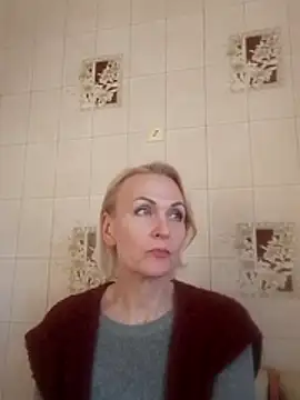 Snapshot of MichelleSolis chatting on 02/01/26, 02:04 MichelleSolis online show from 02/01/26, 02:04