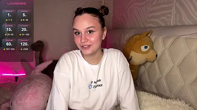 Snapshot of Barbie_Charm_ chatting on 02/15/26, 08:08 Barbie Charm online show from 02/15/26, 08:08