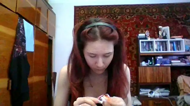 NickiKisinger online show from 04/11/26, 07:45