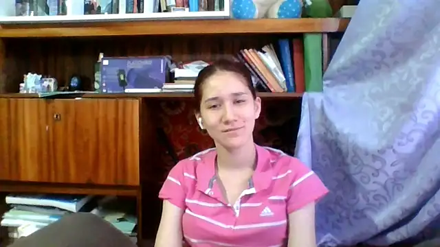 NickiKisinger online show from 04/05/26, 05:14