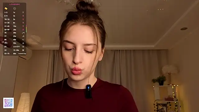 LeanneDinkle online show from 04/04/26, 04:08