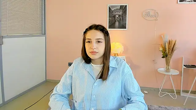 LeanneDinkle online show from 02/04/26, 10:21