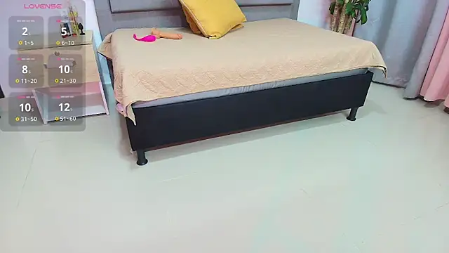 Snapshot of Karla_94 chatting on 02/11/26, 11:32 Karla 94 online show from 02/11/26, 11:32