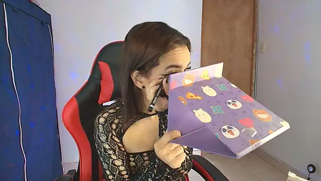 Zoe-Walzer online show from 02/16/26, 03:32