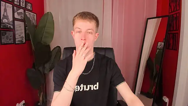 Snapshot of Dylan_Norton chatting on 05/20/26, 10:34 Dylan Norton online show from 05/20/26, 10:34