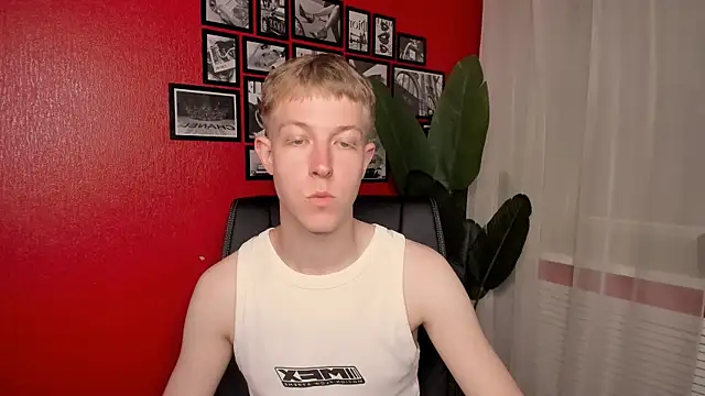 Snapshot of Dylan_Norton chatting on 07/07/26, 10:52 Dylan Norton online show from 07/07/26, 10:52