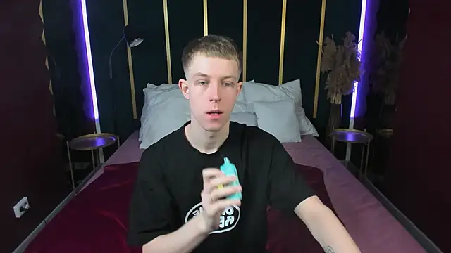 Dylan Norton online show from 03/25/26, 10:25