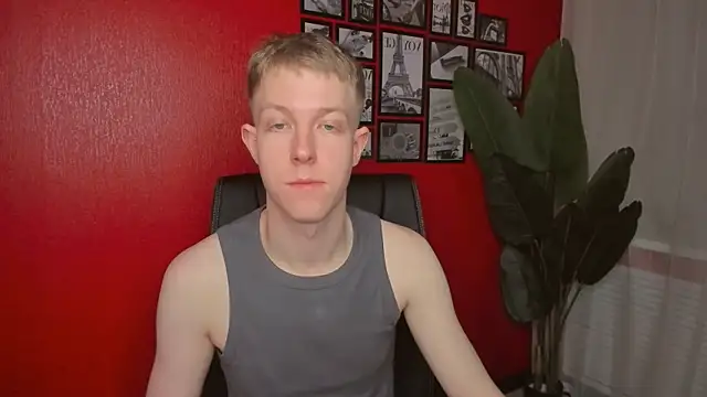Snapshot of Dylan_Norton chatting on 06/18/26, 10:42 Dylan Norton online show from 06/18/26, 10:42