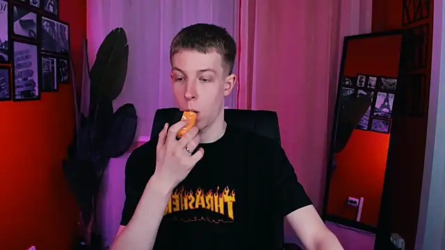 Dylan Norton online show from 04/07/26, 09:11