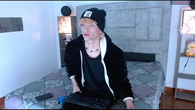 lucke collins22 online show from 02/05/26, 06:20