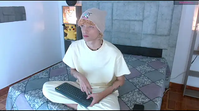 lucke collins22 online show from 02/06/26, 05:47