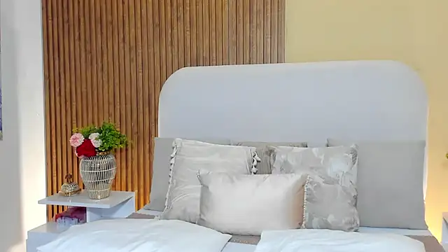 CristalMayson online show from 03/30/26, 11:39