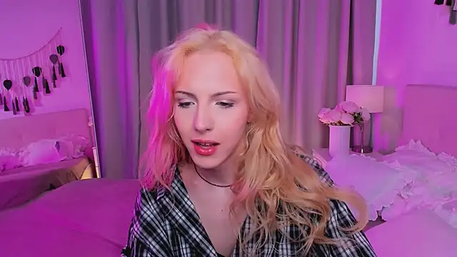 Tiffany  King online show from 05/17/26, 05:40