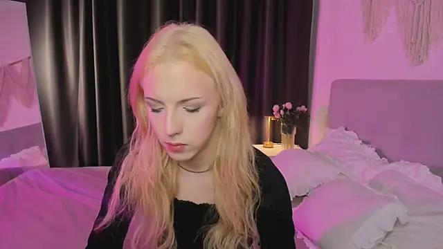 Tiffany  King online show from 05/16/26, 05:39