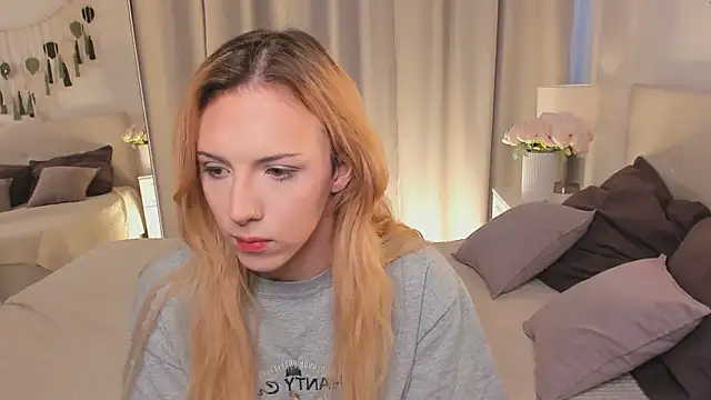 Tiffany  King online show from 04/14/26, 05:45