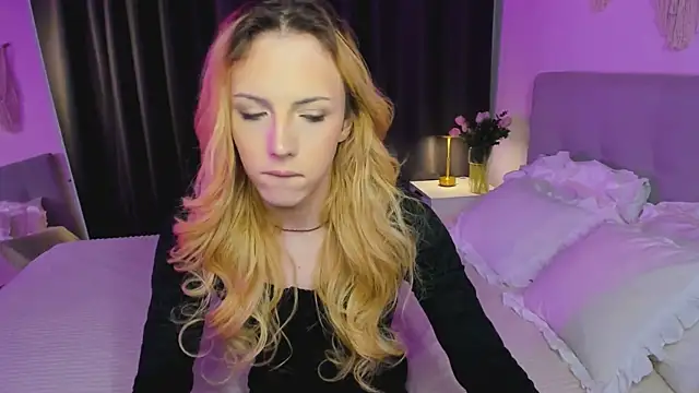 Tiffany  King online show from 05/07/26, 05:44