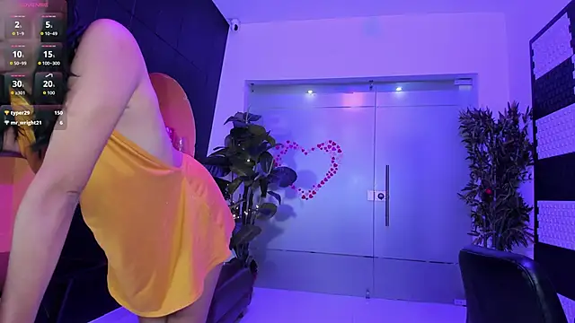 MiaKarsson online show from 04/01/26, 01:41