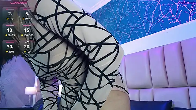 MiaKarsson online show from 05/22/26, 07:34