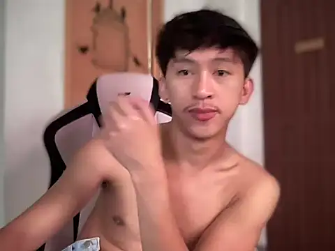  andrie69  online show from 04/05/26, 01:23