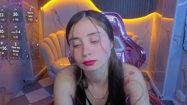 Snapshot of Ariana18_b chatting on 07/09/26, 01:10 Ariana18 b online show from 07/09/26, 01:10