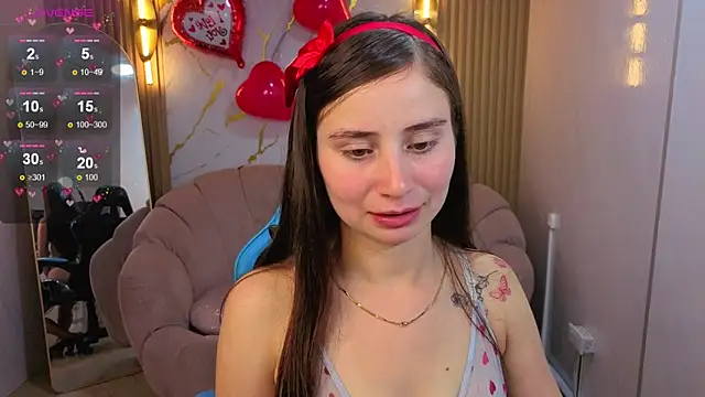 Snapshot of Ariana18_b chatting on 02/11/26, 01:00 Ariana18 b online show from 02/11/26, 01:00