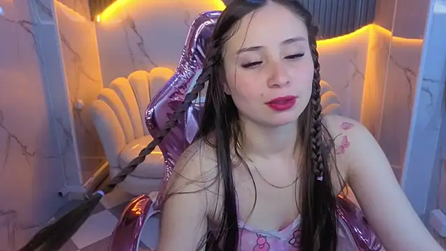 Ariana18 b online show from 05/21/26, 01:08