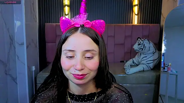 Ariana18 b online show from 04/14/26, 12:54