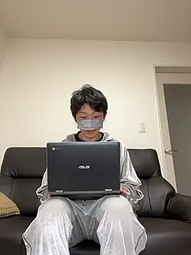 K0U-123 online show from 03/11/26, 01:49