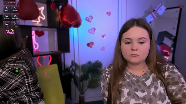 arianaa cat online show from 02/24/26, 11:38