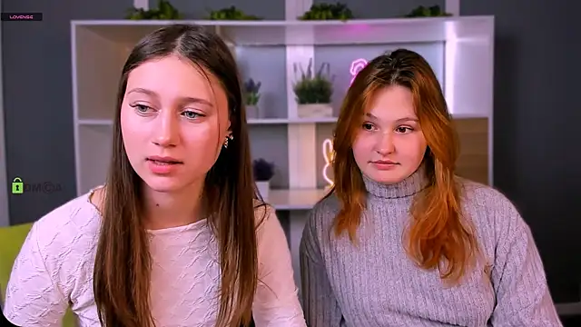 arianaa cat online show from 03/04/26, 07:54