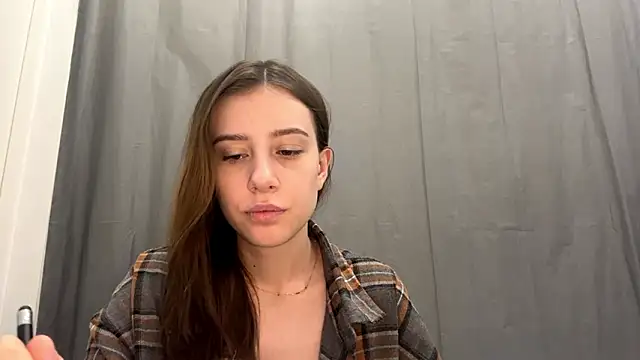 Snapshot of SofiaBlumer chatting on 02/17/26, 02:36 SofiaBlumer online show from 02/17/26, 02:36