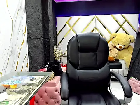 Snapshot of _EmilySquirt chatting on 02/21/26, 01:13 EmilySquirt online show from 02/21/26, 01:13