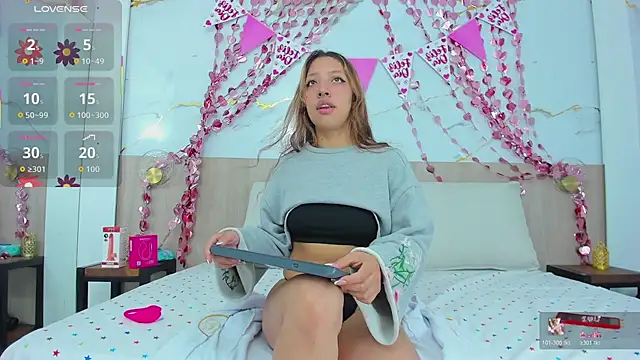 Snapshot of rebecca_ponce_ chatting on 02/11/26, 06:30 rebecca ponce online show from 02/11/26, 06:30