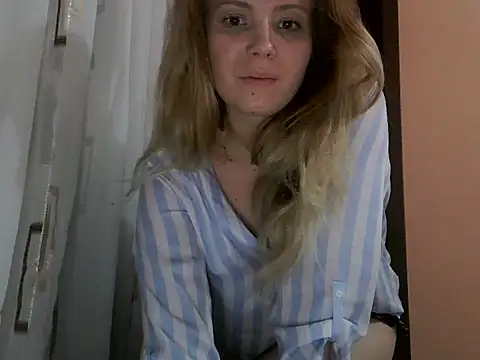 Snapshot of ChleoWild chatting on 02/06/26, 06:15 ChleoWild online show from 02/06/26, 06:15